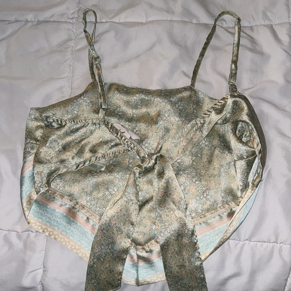 Summer top, Adjustable - Picture 2 of 2